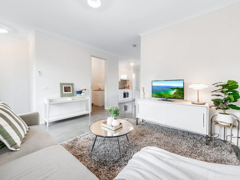 Photo - 8 Pebblebeach Path, Cranbourne VIC 3977 - Image 13