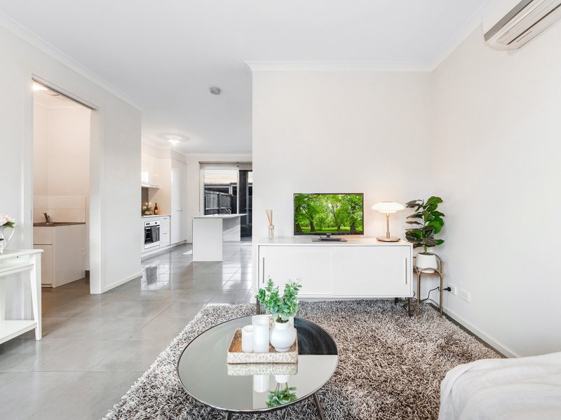 Photo - 8 Pebblebeach Path, Cranbourne VIC 3977 - Image 14