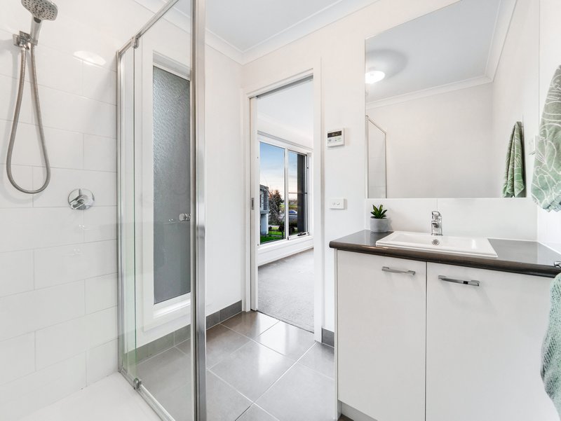 Photo - 8 Pebblebeach Path, Cranbourne VIC 3977 - Image 19