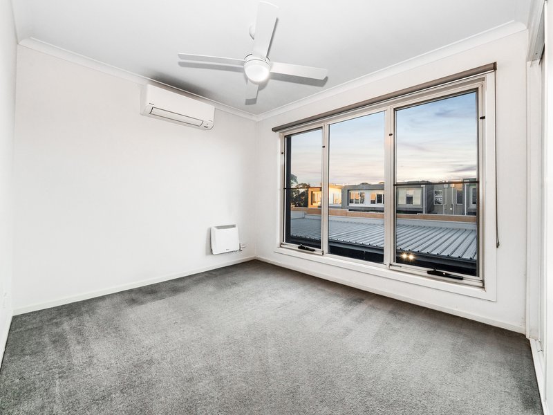 Photo - 8 Pebblebeach Path, Cranbourne VIC 3977 - Image 20
