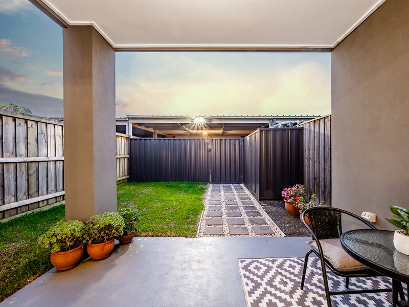 Photo - 8 Pebblebeach Path, Cranbourne VIC 3977 - Image 27
