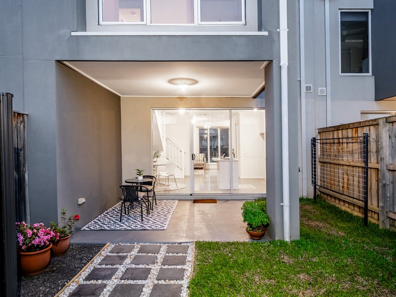 Photo - 8 Pebblebeach Path, Cranbourne VIC 3977 - Image 30