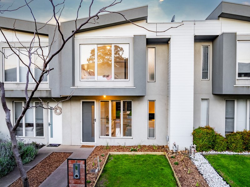 Photo - 8 Pebblebeach Path, Cranbourne VIC 3977 - Image 33