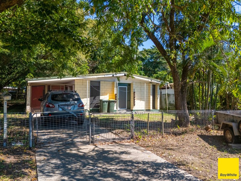 Photo - 8 Penda Close, Manoora QLD 4870 - Image 3