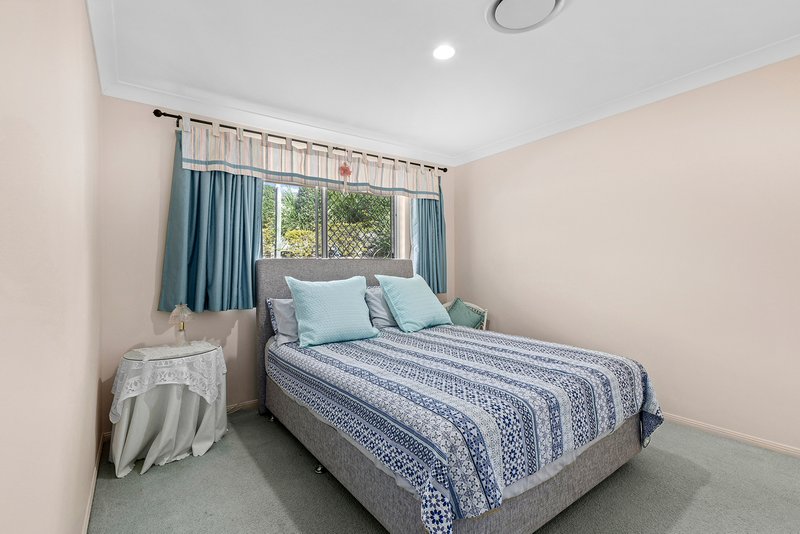 Photo - 8 Pepper Street, Bridgeman Downs QLD 4035 - Image 12