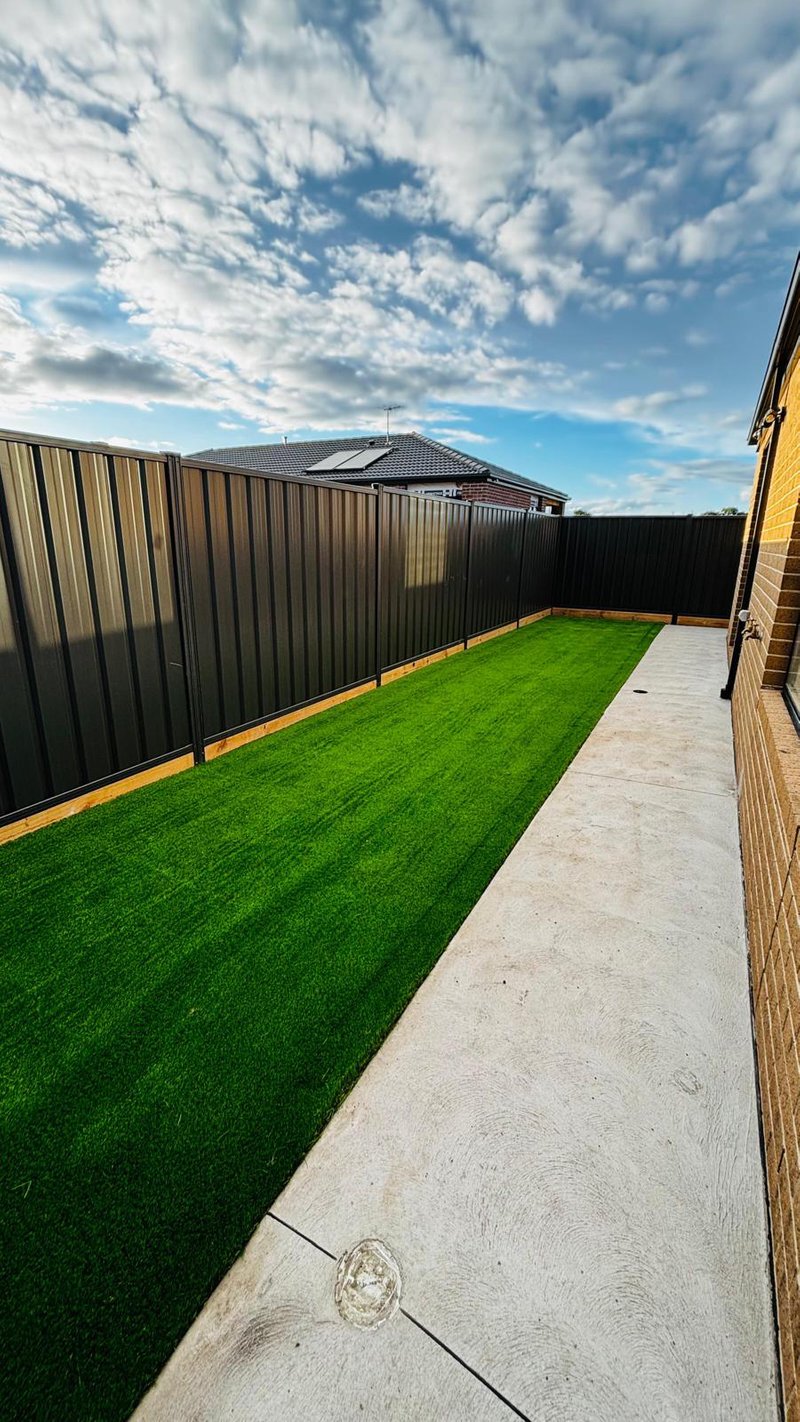 Photo - 8 Peregrine Way, Melton South VIC 3338 - Image 13