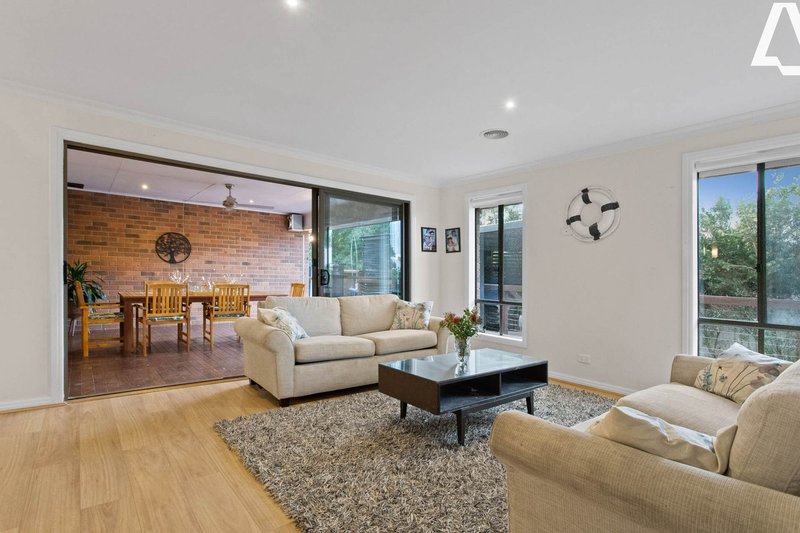 Photo - 8 Peter Chance Crescent, Langwarrin VIC 3910 - Image 10