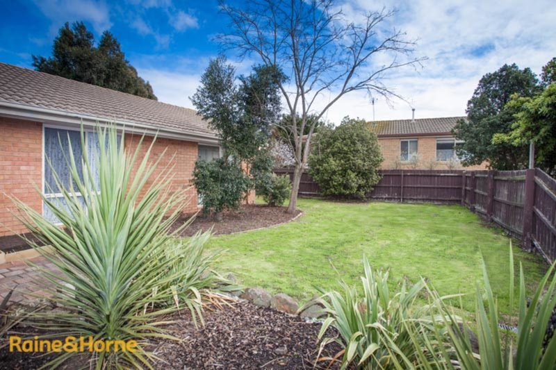 Photo - 8 Phillip Drive, Sunbury VIC 3429 - Image 13