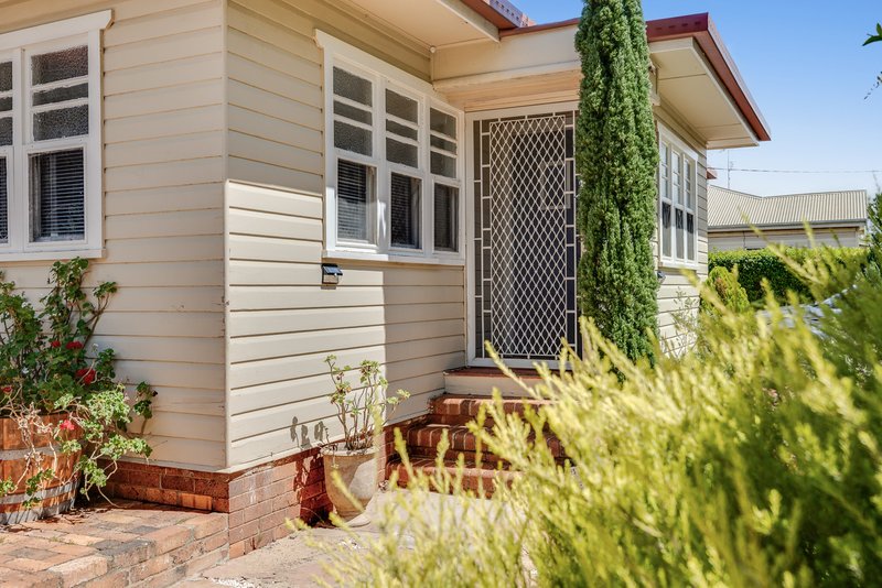 Photo - 8 Phyllis Street, Harristown QLD 4350 - Image 13