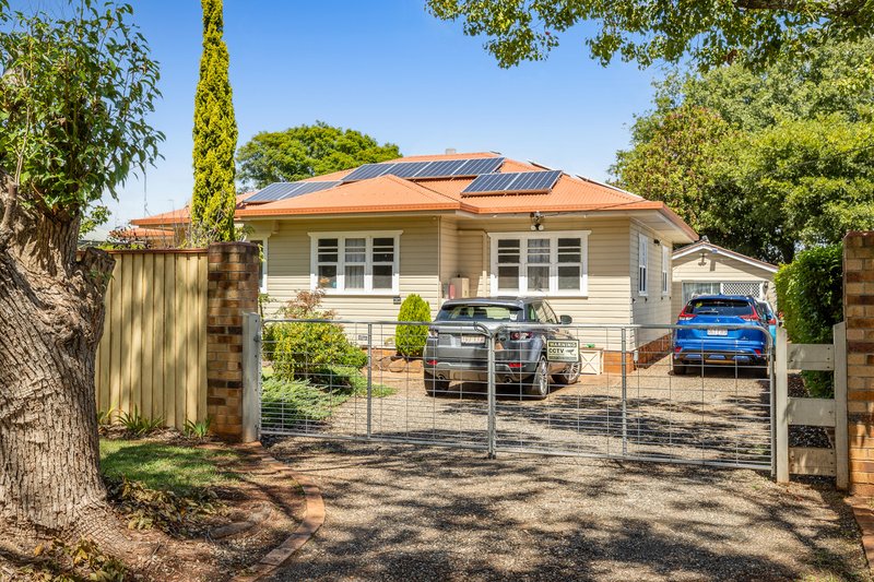 Photo - 8 Phyllis Street, Harristown QLD 4350 - Image 15