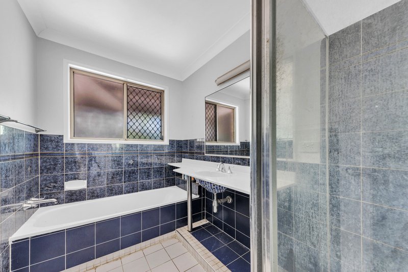 Photo - 8 Picasso Crescent, Carseldine QLD 4034 - Image 16