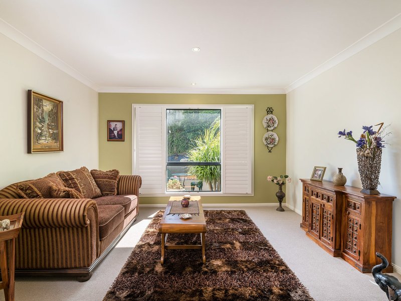 Photo - 8 Piccadilly Place, Carindale QLD 4152 - Image 4