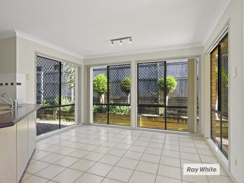 Photo - 8 Piccadilly Place, Forest Lake QLD 4078 - Image 6