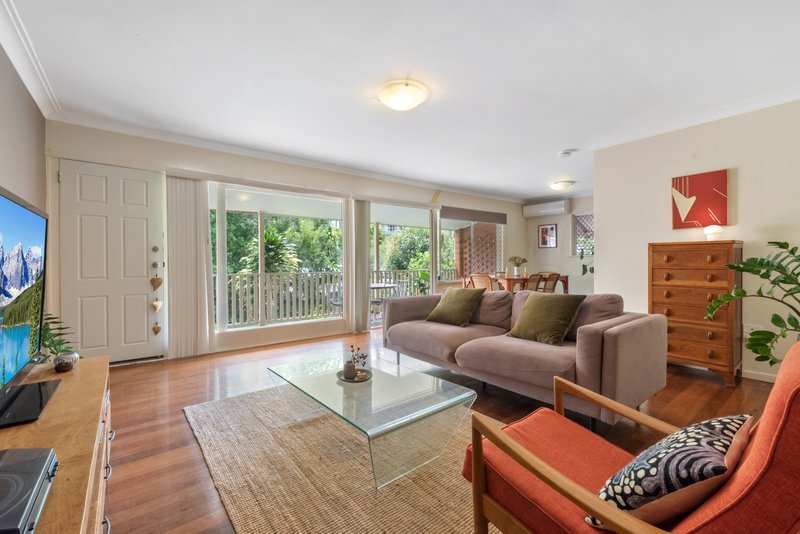 Photo - 8 Pictavia Street, Toowong QLD 4066 - Image 2