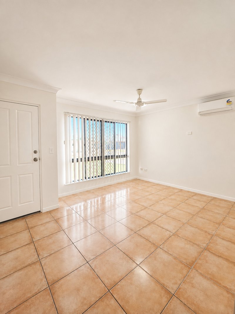 Photo - 8 Pinnata Place, Kirwan QLD 4817 - Image 2
