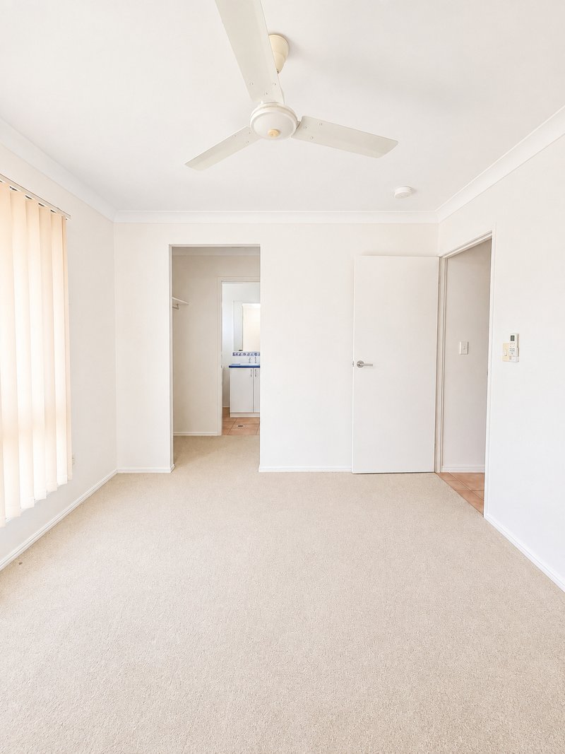 Photo - 8 Pinnata Place, Kirwan QLD 4817 - Image 6