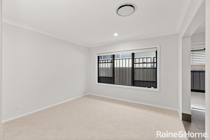 Photo - 8 Pitch Street, Rutherford NSW 2320 - Image 7