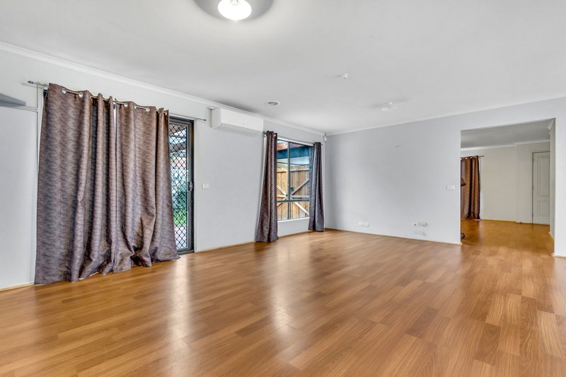 Photo - 8 Pitman Street, Craigieburn VIC 3064 - Image 6