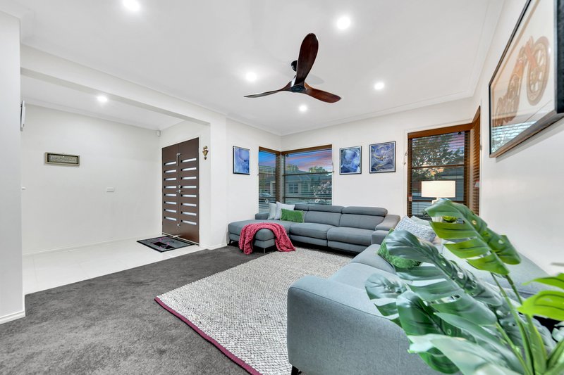 Photo - 8 Playfields Place, Wollert VIC 3750 - Image 4