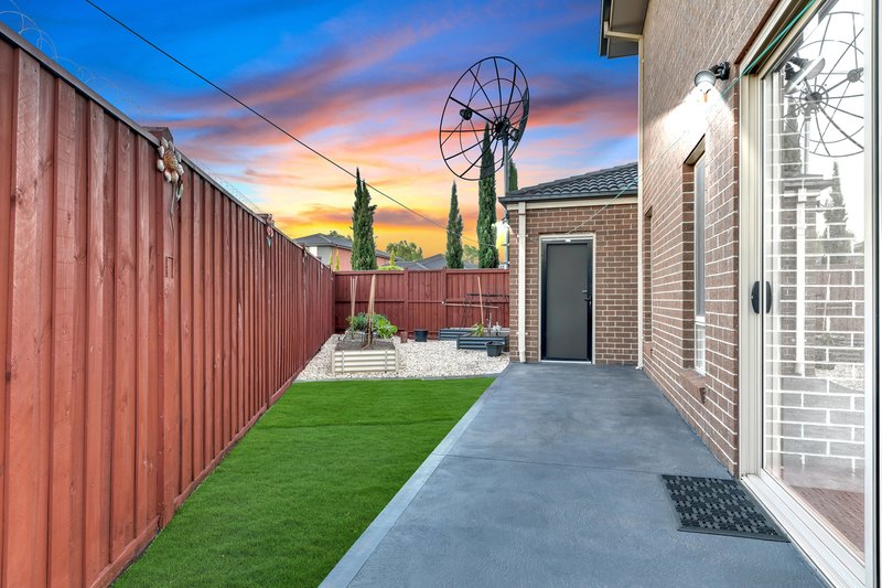 Photo - 8 Playfields Place, Wollert VIC 3750 - Image 23