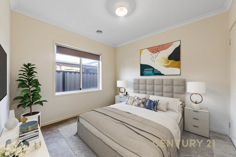 Photo - 8 Pointer Drive, Pakenham VIC 3810 - Image 4