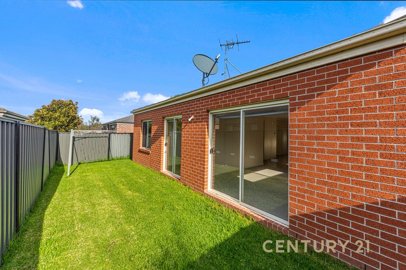 Photo - 8 Pointer Drive, Pakenham VIC 3810 - Image 7