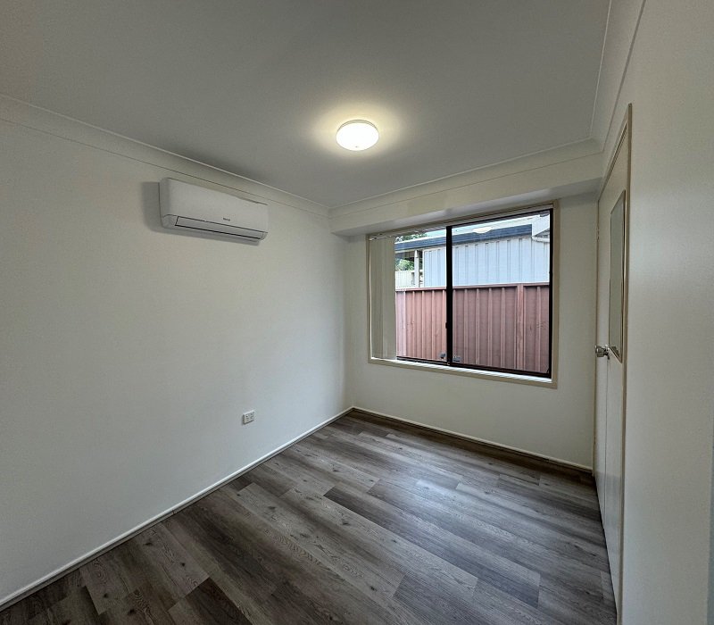 Photo - 8 Pokolbin Place, Edensor Park NSW 2176 - Image 10