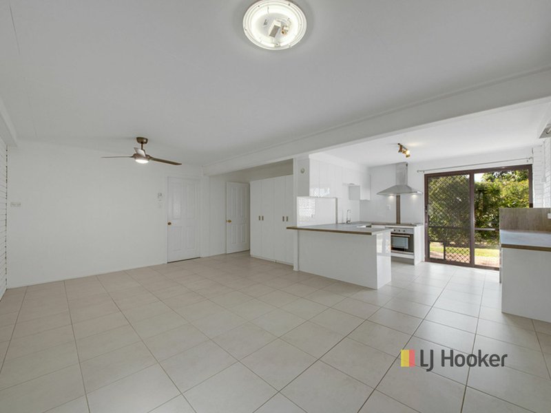 Photo - 8 Polmaise Street, Boyne Island QLD 4680 - Image 13