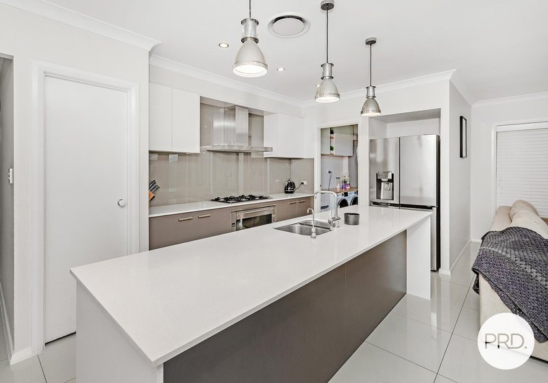 Photo - 8 Polsson Street, Horsley NSW 2530 - Image 2