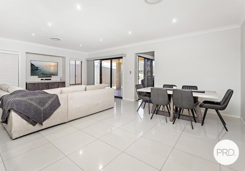 Photo - 8 Polsson Street, Horsley NSW 2530 - Image 4