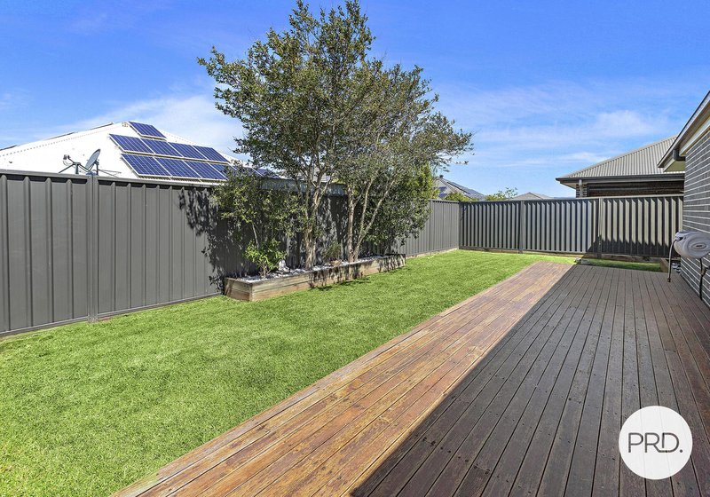 Photo - 8 Polsson Street, Horsley NSW 2530 - Image 13