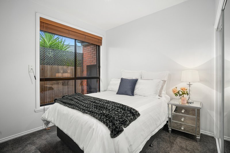 Photo - 8 Polydor Court, Epping VIC 3076 - Image 12