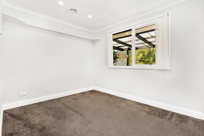 Photo - 8 Pommel Street, Pakenham VIC 3810 - Image 10