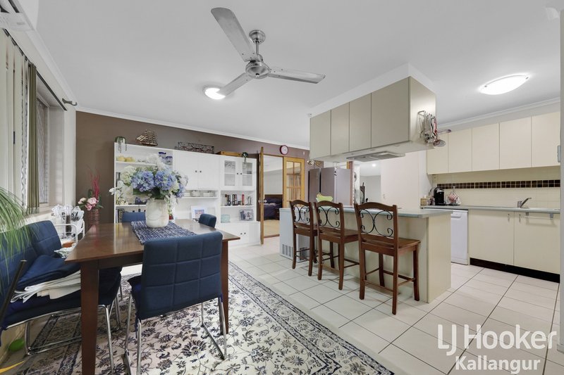 Photo - 8 Poplar Place, Kallangur QLD 4503 - Image 4