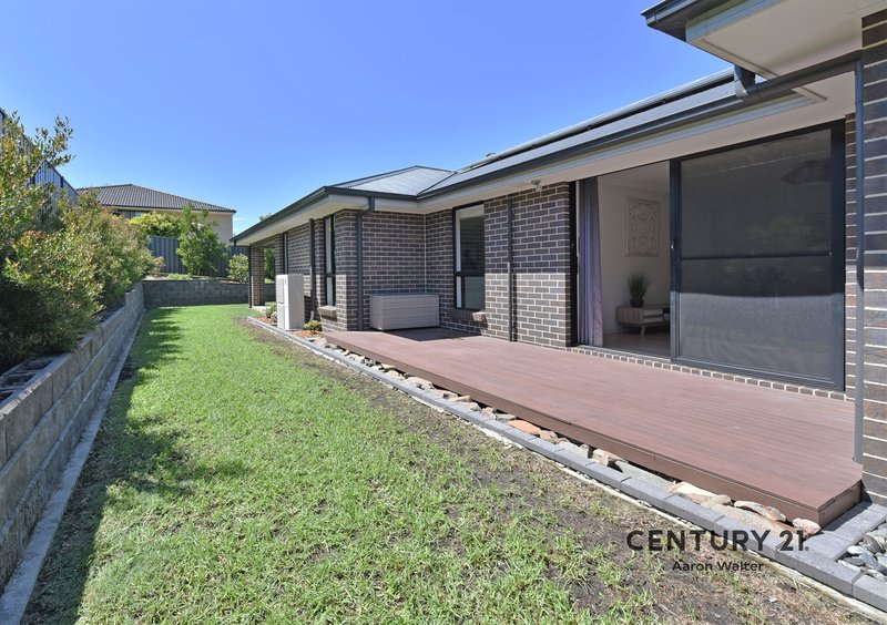 Photo - 8 Portsea Parade, Cameron Park NSW 2285 - Image 17