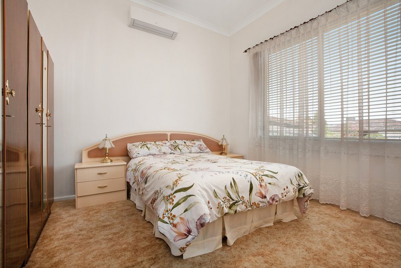 Photo - 8 Powell Street, Reservoir VIC 3073 - Image 5