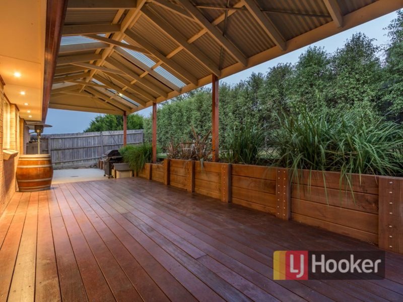 Photo - 8 Pownceby Court, Pakenham VIC 3810 - Image 6