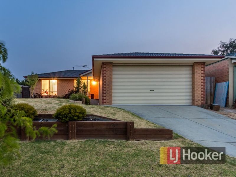 Photo - 8 Pownceby Court, Pakenham VIC 3810 - Image 13