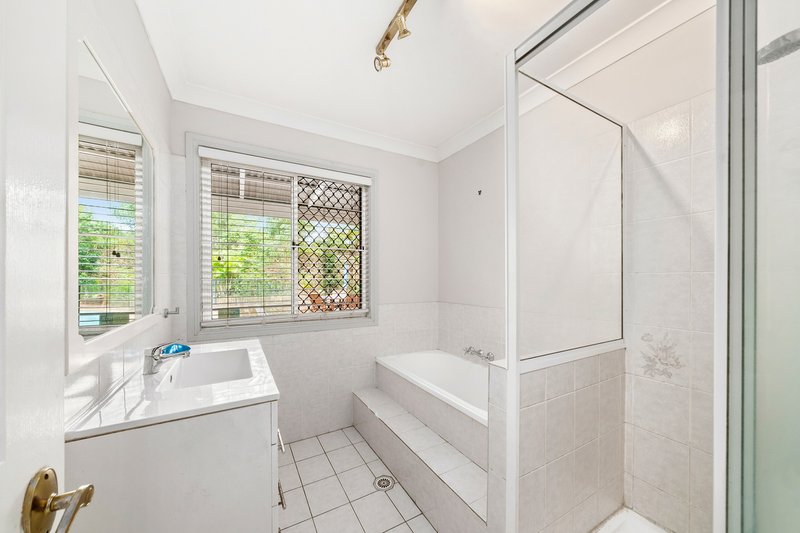 Photo - 8 Prasada Court, Eatons Hill QLD 4037 - Image 14