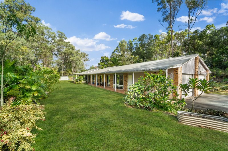 Photo - 8 Prasada Court, Eatons Hill QLD 4037 - Image 15