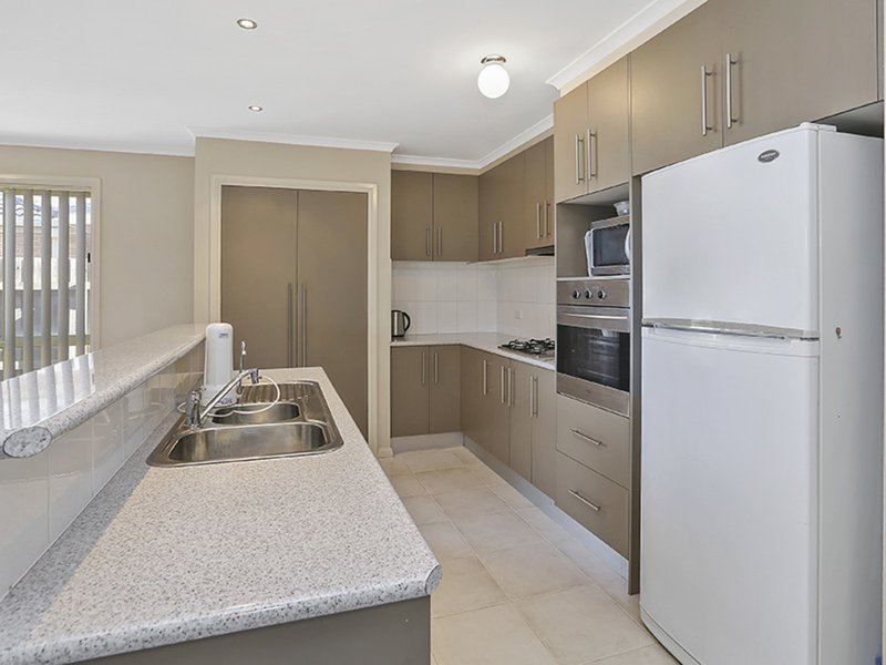 Photo - 8 Primlea Court, Corio VIC 3214 - Image 3