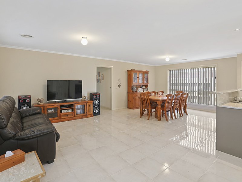 Photo - 8 Primlea Court, Corio VIC 3214 - Image 4