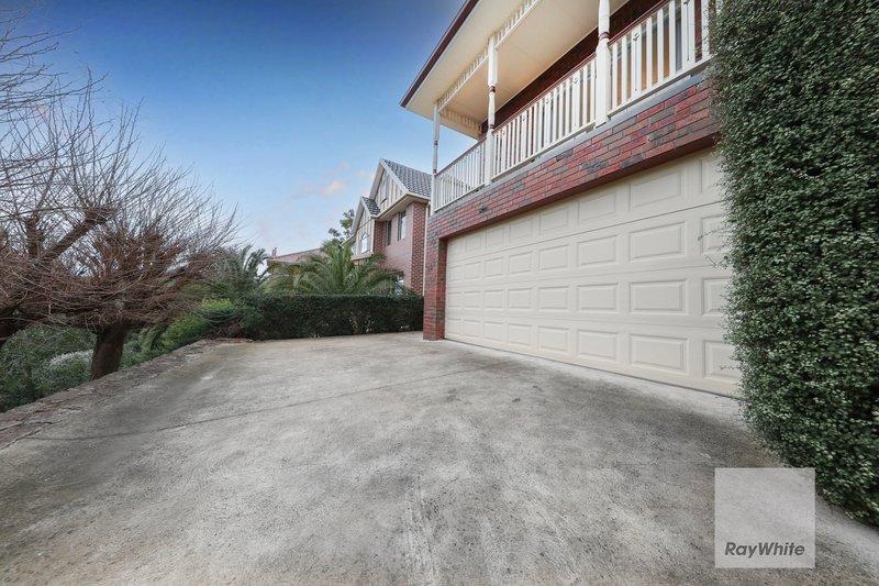 Photo - 8 Primula Boulevard, Gowanbrae VIC 3043 - Image 3