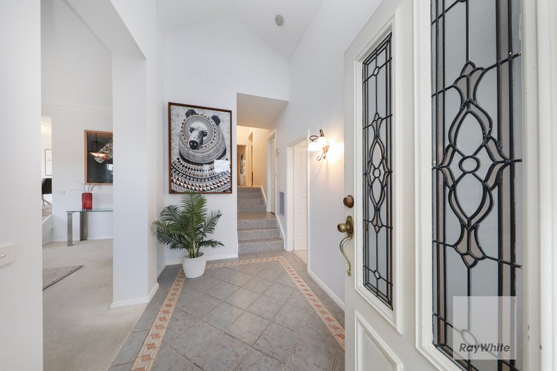 Photo - 8 Primula Boulevard, Gowanbrae VIC 3043 - Image 5
