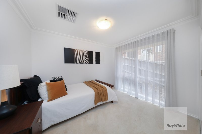 Photo - 8 Primula Boulevard, Gowanbrae VIC 3043 - Image 18