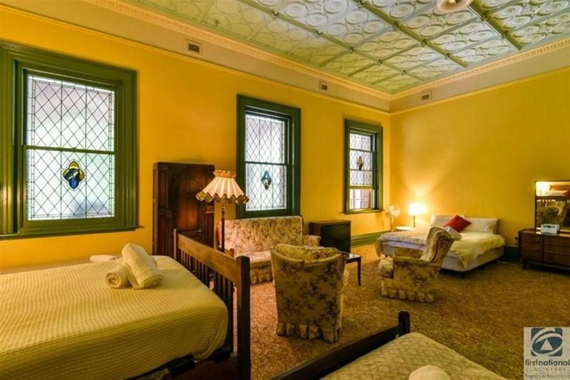 Photo - 8 Priory Lane, Beechworth VIC 3747 - Image 3