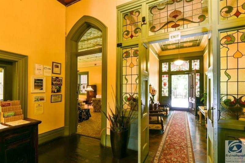 Photo - 8 Priory Lane, Beechworth VIC 3747 - Image 10