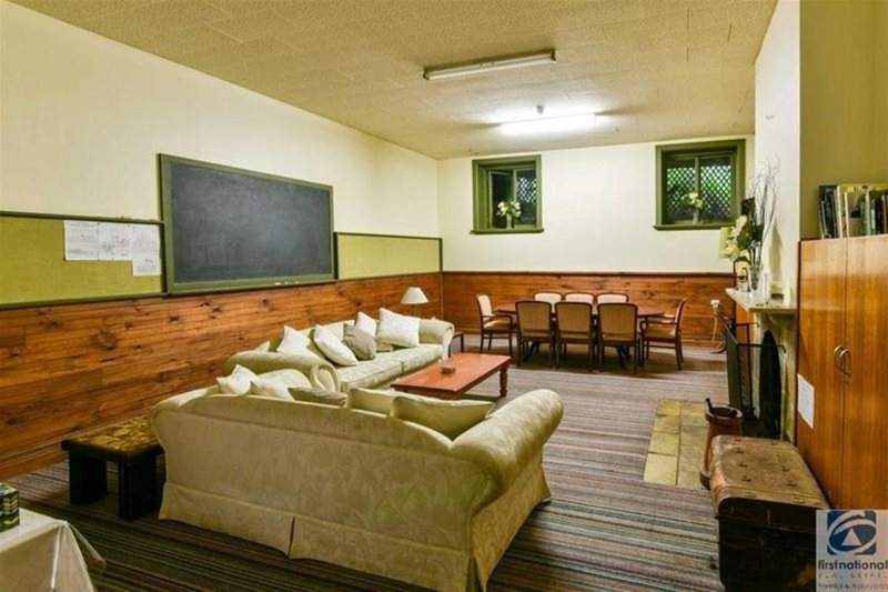 Photo - 8 Priory Lane, Beechworth VIC 3747 - Image 15