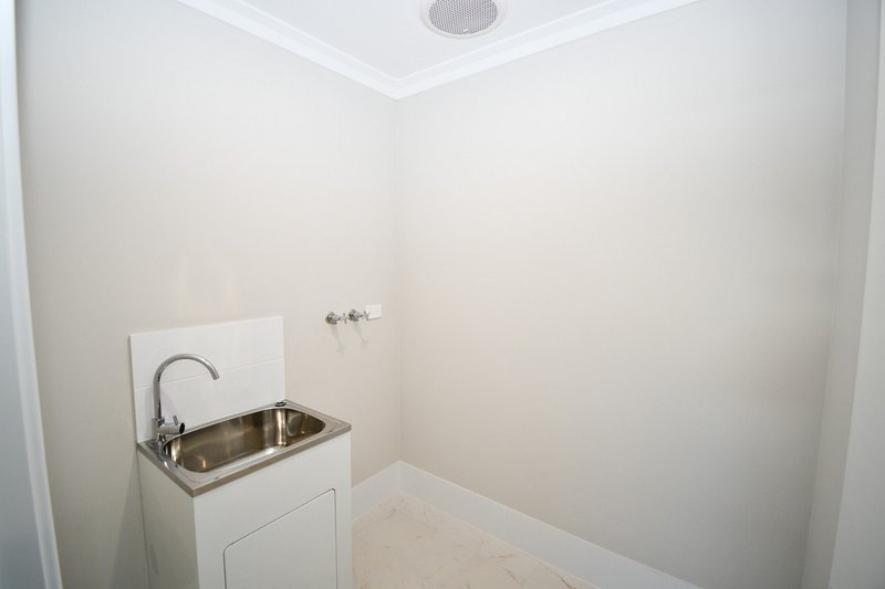 Photo - 8 Prismatic Drive, Baldivis WA 6171 - Image 8