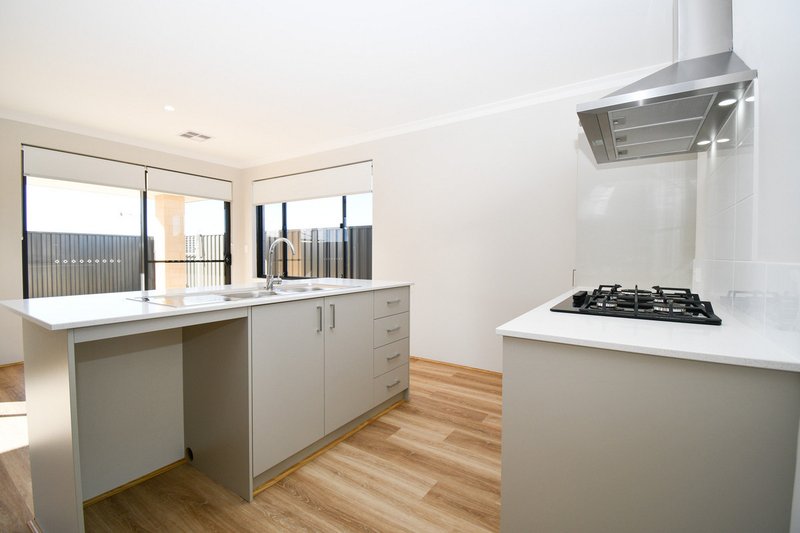 Photo - 8 Prismatic Drive, Baldivis WA 6171 - Image 20